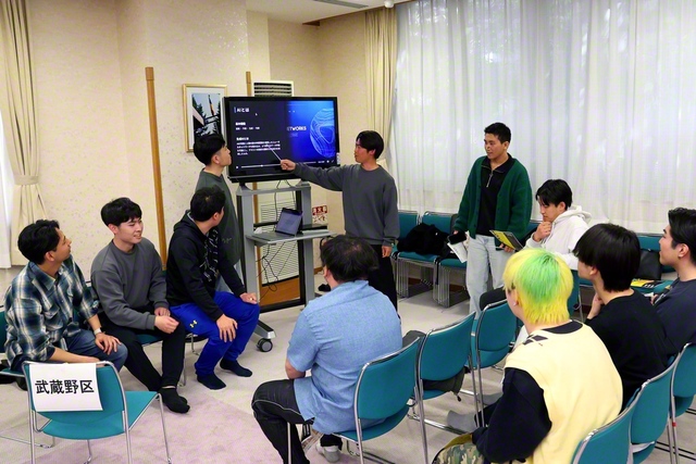 「AIと人間の励まし」について発表を行った武蔵野区のブース企画