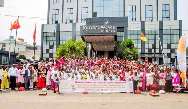 婦人部・女子部総会に集ったカメルーンの友（2月28日、ドゥアラで）