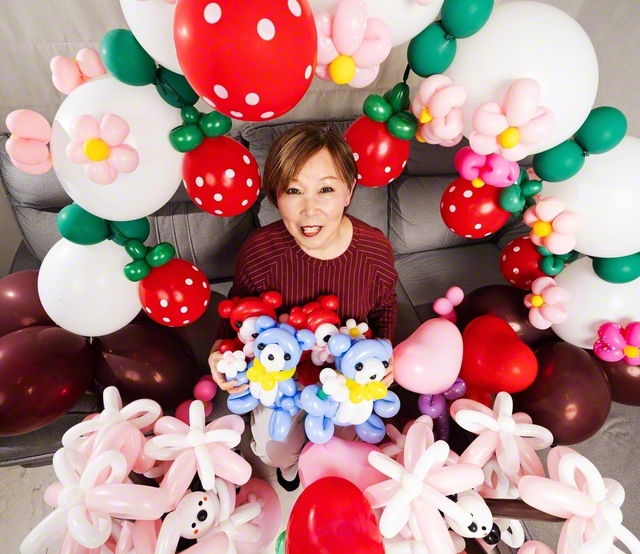 介護施設を営んだ亡き夫の思いを継いで、バルーンアートを始めた砂川さん。「人を喜ばせたいという気持ちが、全ての原動力です」