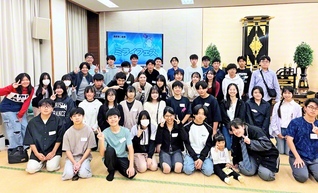 笑顔がはじけた長野第2総県の「ミライフェス」（未来部大会）。高等部の部長、中等部の未来リーダーの代表が実行委員を務め、盛り上がりを見せた（昨年10月、小諸文化会館で）