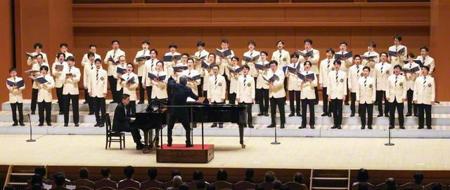 昨年4月に行われた、しなの合唱団の定期演奏会（都内で）