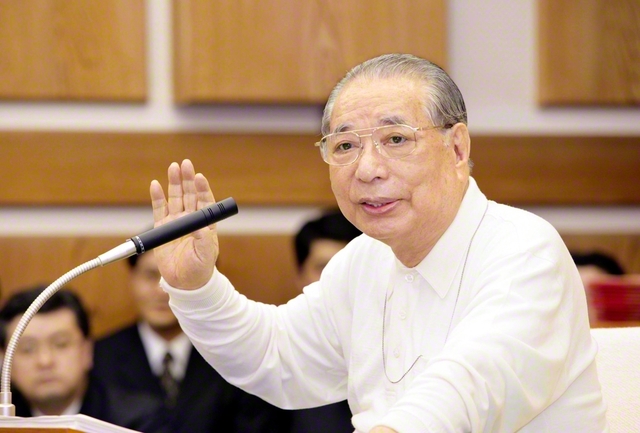 2006年11月、東京・信濃町の創価文化会館（当時）で行われた全国合同協議会。池田先生はスピーチで、戦時中に牧口先生が講演で述べた言葉に言及するとともに、戸田先生の「広宣流布とは、万人の幸福を勝ち取る人権闘争である。正義の闘争である。それが、学会青年の使命だ！」との指導を紹介。青年部の活躍に期待を寄せた