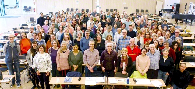 生命尊厳の哲学を胸に対話に駆けるドイツの友（フランクフルト池田平和文化会館で）