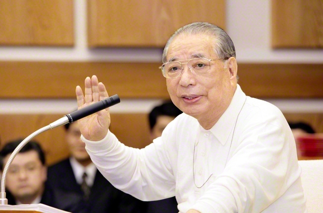 2006年11月、東京・信濃町の創価文化会館（当時）で行われた全国合同協議会。池田先生はスピーチで、戦時中に牧口先生が講演で述べた言葉に言及するとともに、戸田先生の「広宣流布とは、万人の幸福を勝ち取る人権闘争である。正義の闘争である。それが、学会青年の使命だ！」との指導を紹介。青年部の活躍に期待を寄せた