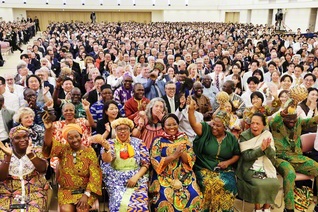 求道の心光る世界の友（昨年11月、東京戸田記念講堂で）