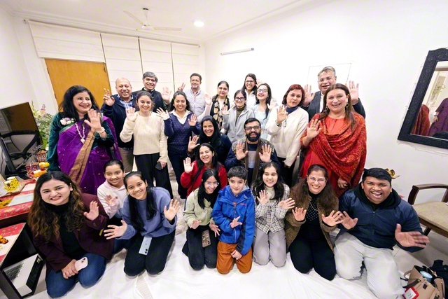 仲良き団結で前進するサリタ・ビハール・ポケットK地区の友。社会や地域に、友情の輪を大きく広げる