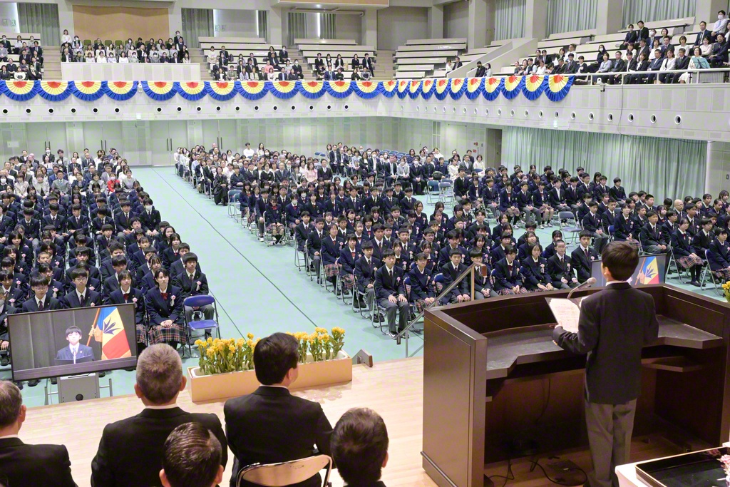 関西創価中学校の入学式