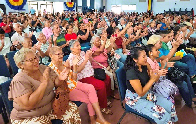 師との絆を強め新たな広布前進を誓うパナマの友（同）