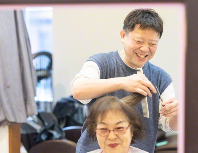次男・惣士さんも朗らかに腕をふるう