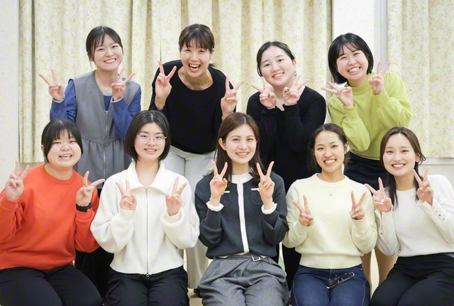 池田華陽会の友と（前列中央が早川さん）