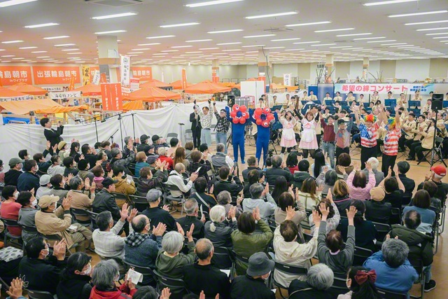 関西吹奏楽団の「希望の絆」コンサート。復興への祈りを込めた音色が会場を包んだ（石川・輪島市で）