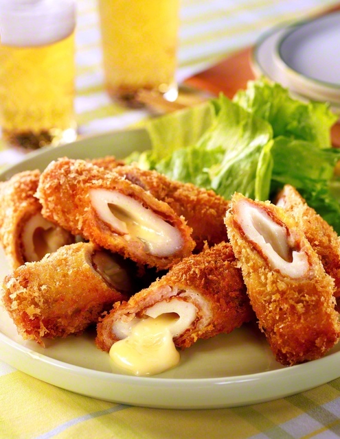 【チーズ入り肉巻きフライ】1人分　約472kcal　タンパク質25・3g　塩分2・2g