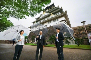 「瀬戸内海を通じて世界とつながり、日本中から物資や情報が集まる大坂を押さえることは、豊臣政権に不可欠だった」と千田教授㊥