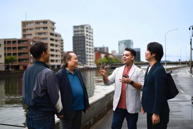 地元のメンバーと共に、広布の第一線を駆ける（右から2人目がサウラブさん）