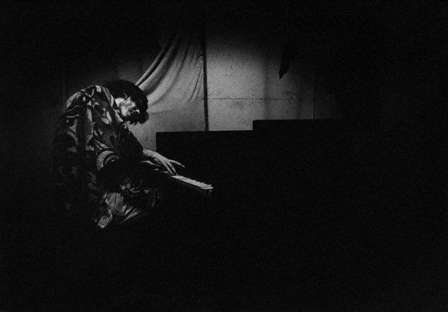〈ジャズとフォークのミュージシャンたち〉より　東京都写真美術館蔵　　©2026　The　Heirs　of　W.　Eugene　Smith

　　　　　　　　　　　　　　　　　　　　　　　　　　　　　　　