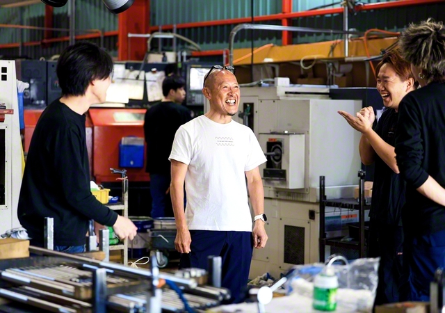 「世代の垣根を越えた風通し。忌憚のない意見交換。全て、理想を形にするための必須条件です」と野村さん（写真中央）