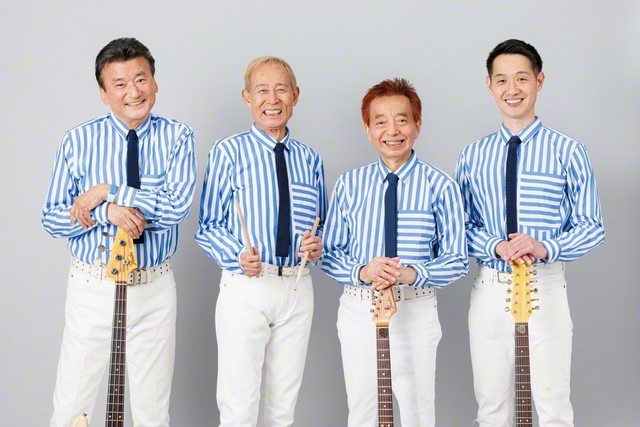 ザ・ワイルドワンズのメンバー。左から島英二さん、植田芳暁さん、鳥塚しげきさん、加瀬友貴さん