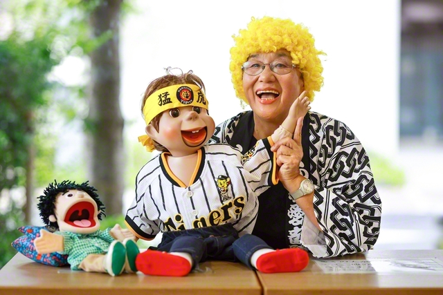 何時間でもしゃべくり倒す井上さん。「気付いたら自動的にしゃべってんねん」