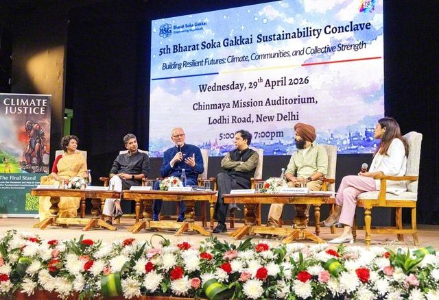 インド・ニューデリーで開催されたBSG主催の第5回「持続可能な社会を巡る会議」。パネルディスカッションでは公共政策の専門家や環境活動家などが登壇し、議論が行われた（4月29日）