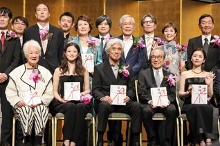 式に出席した受賞者たち