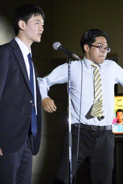 歓迎の意義を込めた漫才に、会場は大爆笑に包まれた