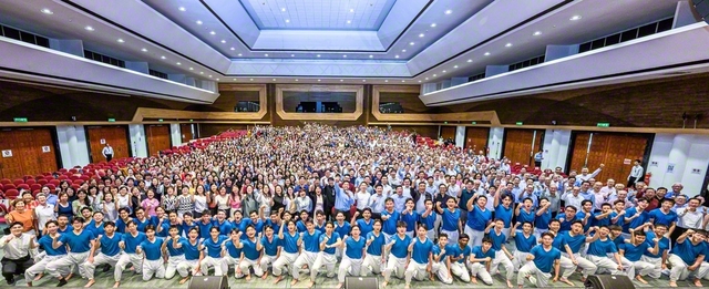 マレーシア創価学会の第5回本部幹部会。「11・18」へ、各部のリーダーが躍動し、使命の天地での広布拡大を約し合った（マレーシア文化会館で）