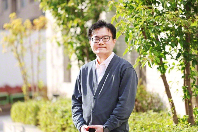 社会学者　今野晴貴さん
