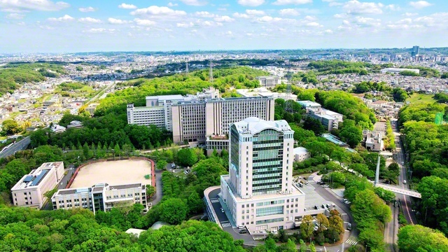 創価大学の広大なキャンパス