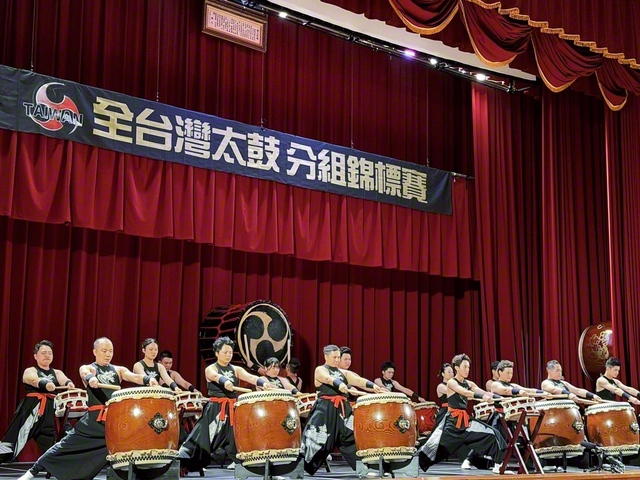 圧巻のパフォーマンスを披露し、優勝を果たした創価太鼓団。大会には10団体が出場した（5月31日、台北市内で）