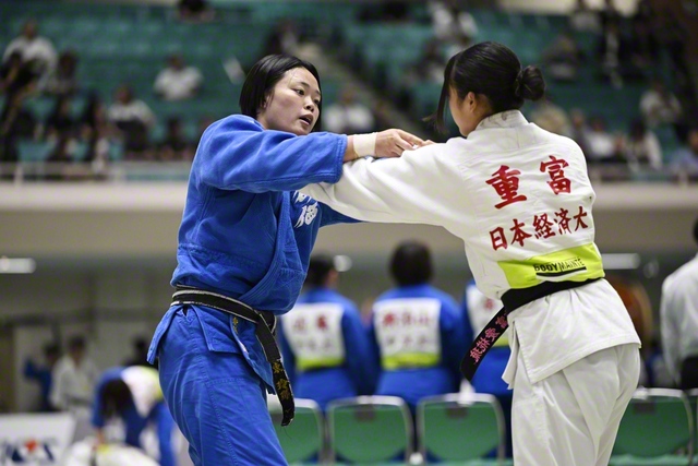 中束選手㊧
