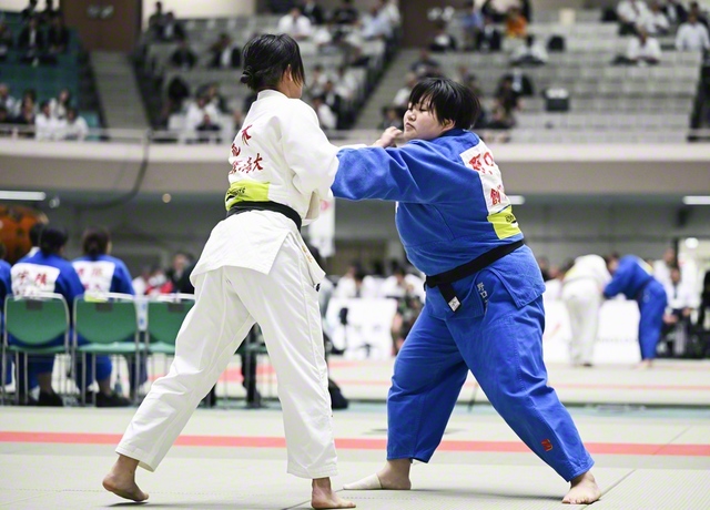 野口選手㊨