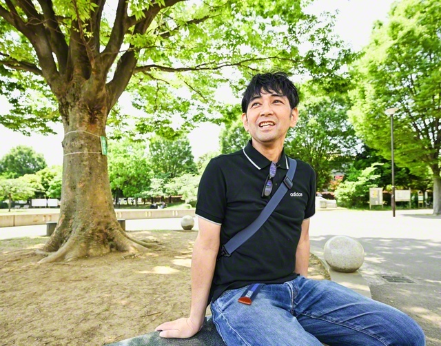 病室で唱え続けた題目。高岡さんにとってそれは「冬の中で感じた春でした」。今、風雪を越えた命は生き生きと輝く