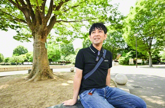 病室で唱え続けた題目。高岡さんにとってそれは「冬の中で感じた春でした」。今、風雪を越えた命は生き生きと輝く