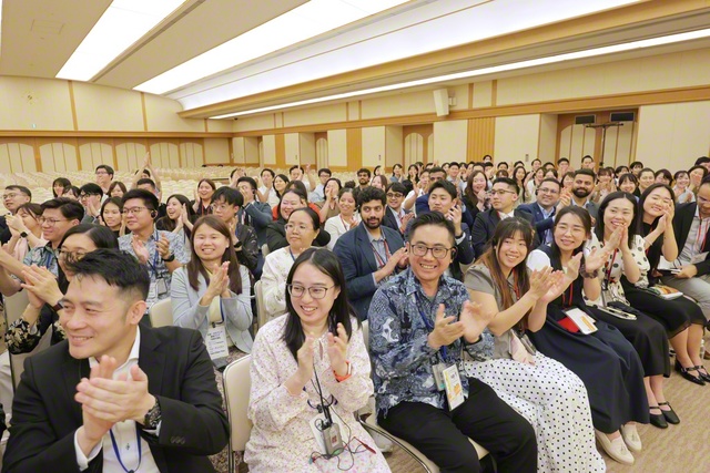 カナダ、オセアニア、東南アジア青年部と首都圏の青年らの交流交歓会（金舞会館で）