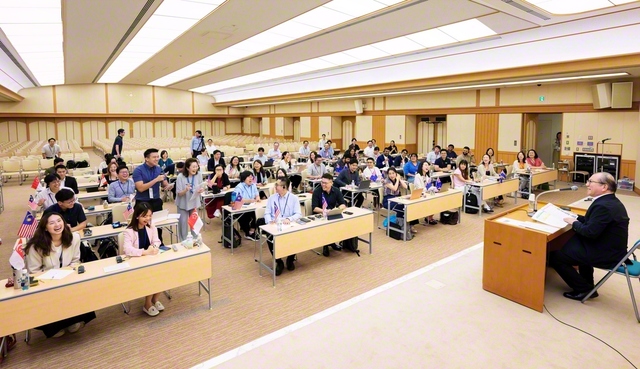 谷川SGI理事長による指導会。世界広布の若きリーダーの求道の心が輝いた（金舞会館で）