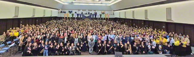 ブラジルSGI婦人部の第1回創価女性平和会議。参加した友人たちにも学会理解の輪が広がった（ブラジル池田文化会館で）