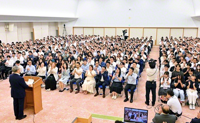 雄大にそびえる立山連峰、白山連峰のごとき不屈の人材山脈を！――5月にリニューアルした石川平和会館に世界の地涌の友を迎え、盛大に開催された北陸誓願総会。“青年を育てたところが、全てに勝つ！”との気概で新たな出発を開始した