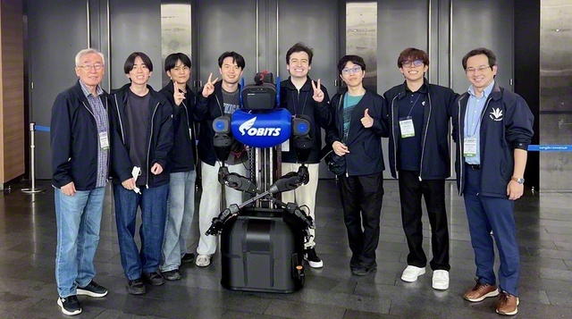 韓国・仁川での「ロボカップ2026」に出場した創価大学理工学部のチーム「SOBITS」のメンバー
