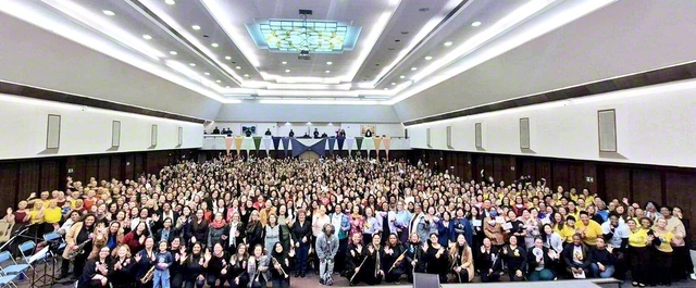 ブラジルSGI婦人部の第1回創価女性平和会議。参加した友人たちにも学会理解の輪が広がった（ブラジル池田文化会館で）