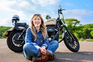 愛車を語り出すと、話も笑顔も止まらない谷澤さん