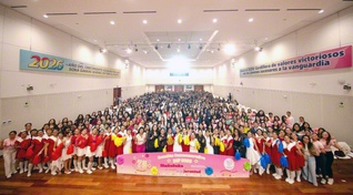 ペルー女子部の友が希望の前進を誓い合った（同）