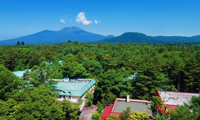大自然の中に立つ長野研修道場。池田先生は、この地に多数の海外の識者を迎え、人間外交の歴史を築いた