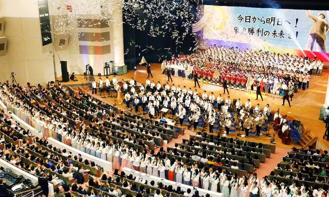 昨年の創大祭・白鳥祭記念フェスティバル（創大池田記念講堂で）