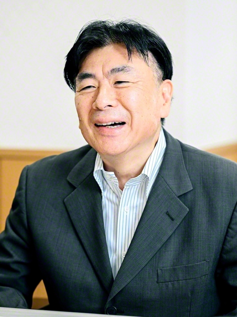 清水由朗　館長