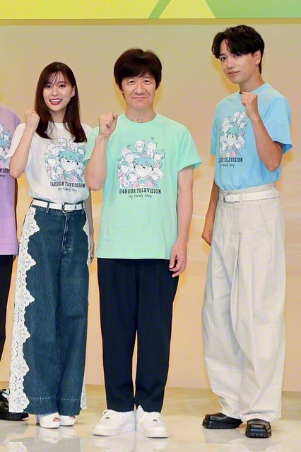 左から芳根京子、内村光良、山崎育三郎