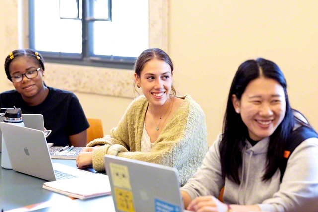 SUAでは多様な国籍の学生が仲良く学究生活を送る　©Soka　University　of　America