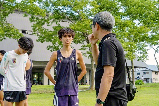 川嶋総監督㊨