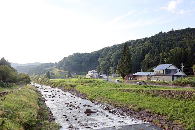 関川を横目に、選手たちは走りだした