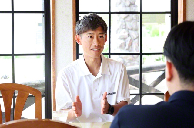 築舘コーチ