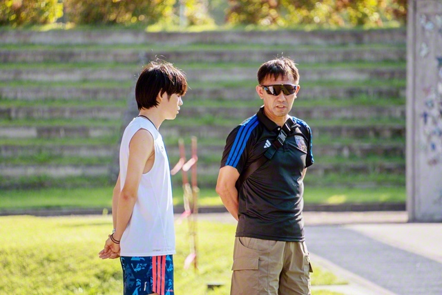 榎木監督㊨